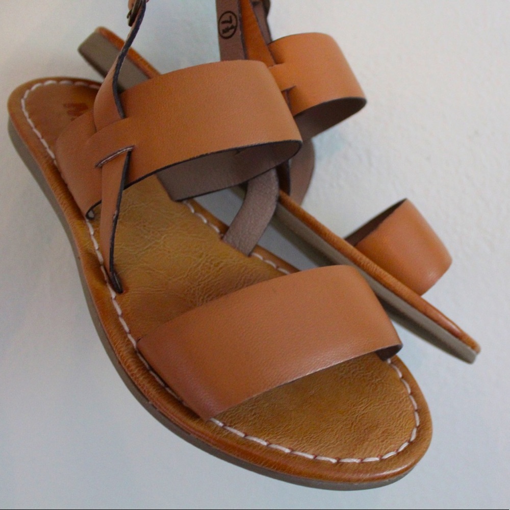 MIA sandals